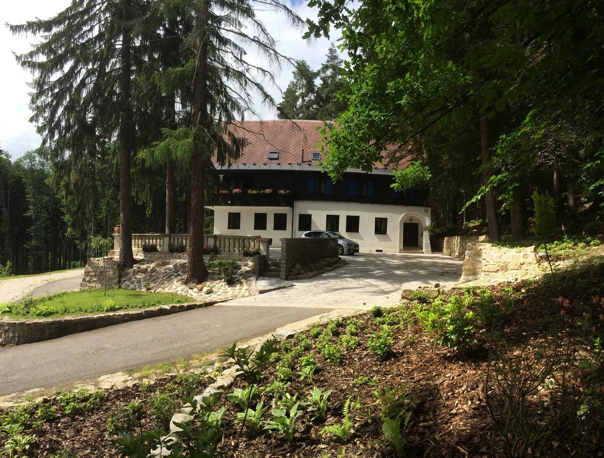 Hunting Lodge Vitkov Sokolov Exteriör bild